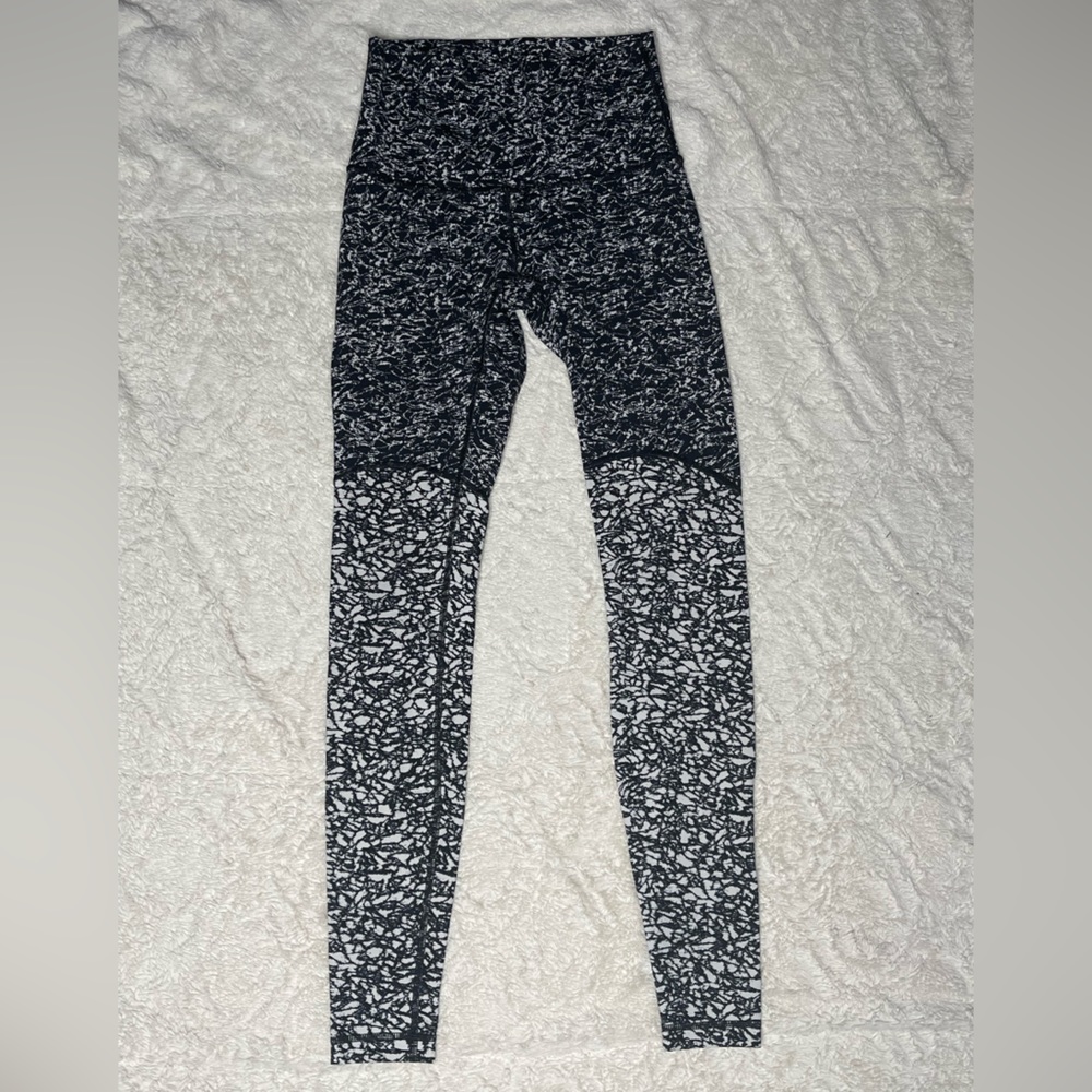 Lululemon Patterned 7/8 length High Waist Leggings